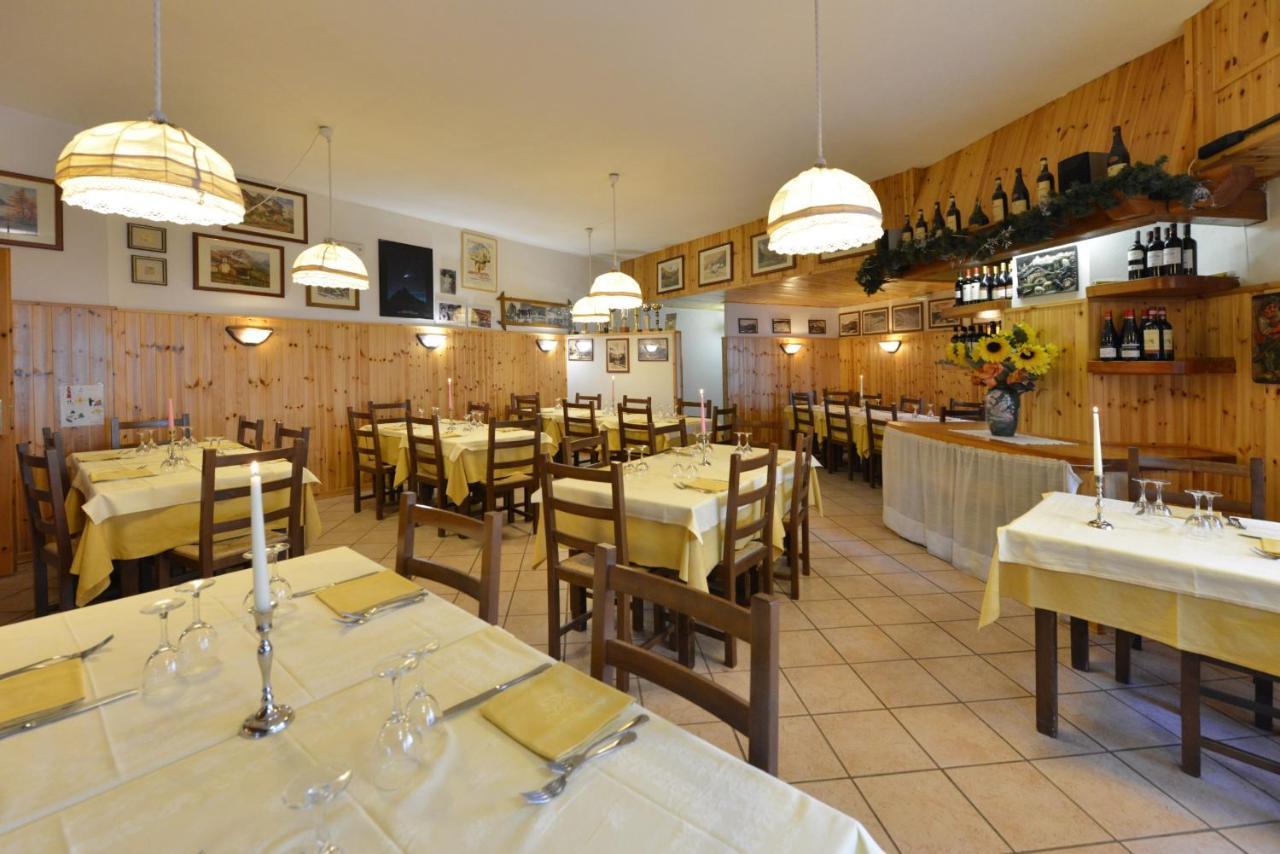 Hotel & Ristorante Serenella ブレウイル・チェルヴィナイア エクステリア 写真