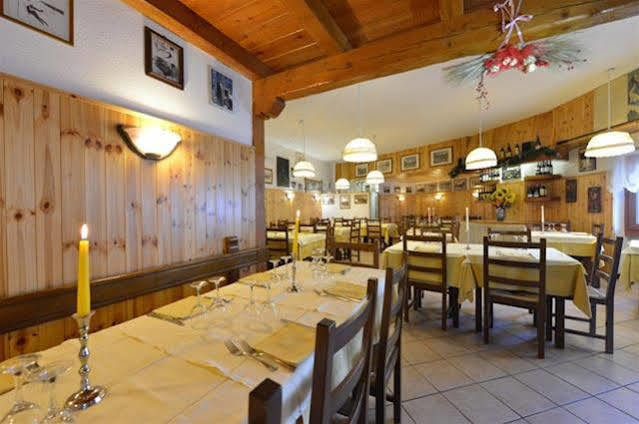 Hotel & Ristorante Serenella ブレウイル・チェルヴィナイア エクステリア 写真
